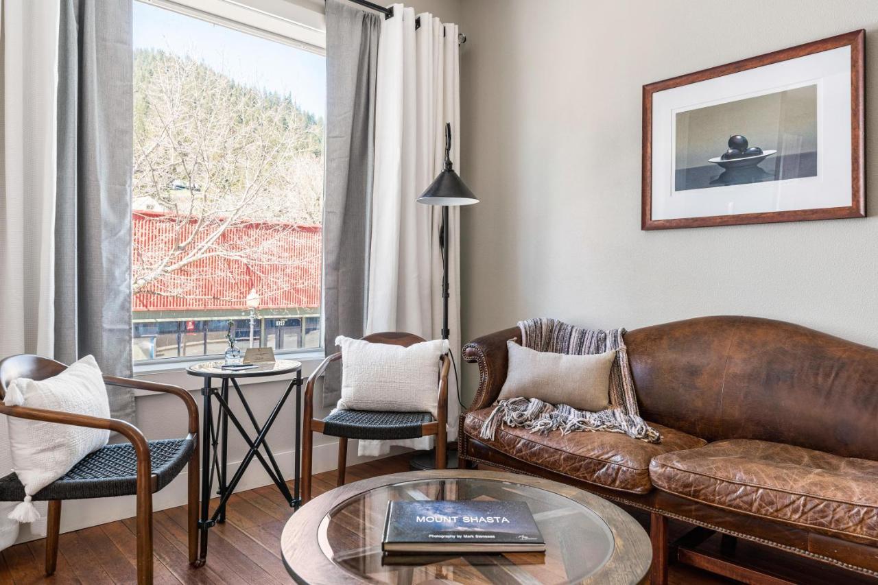 Mossbrae Hotel Dunsmuir Bagian luar foto